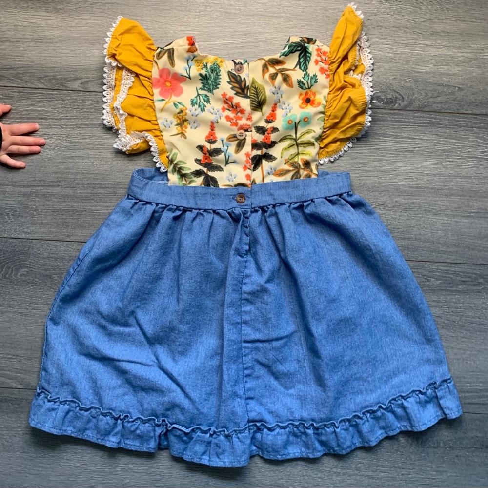 Floral and chambray dress 5T